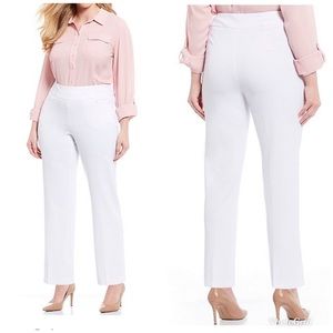 Investments White Straight Leg Pant NWT size 22WS